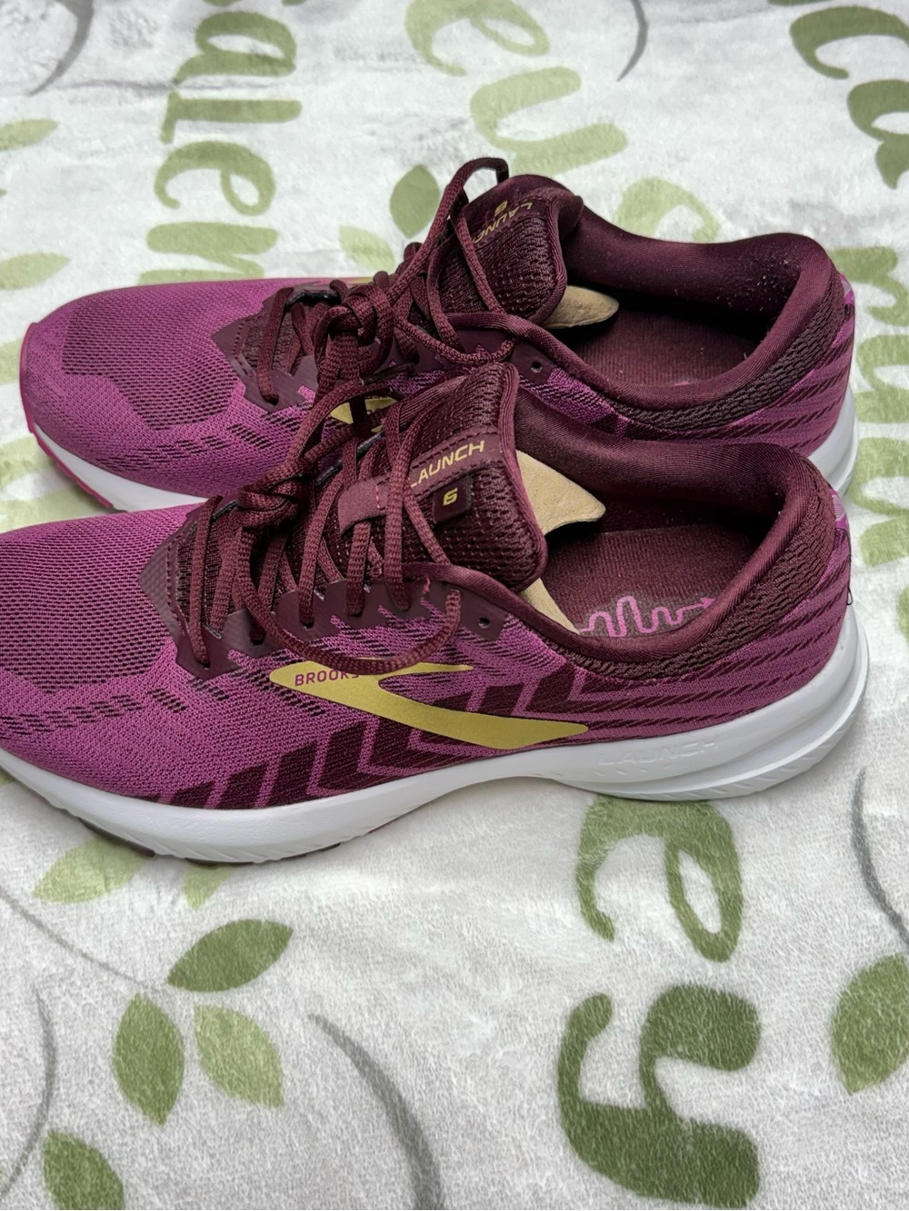 Brooks Launch 6 Women’s Running Shoes Purple White Mesh Lace-Up Sneakers US 9.5